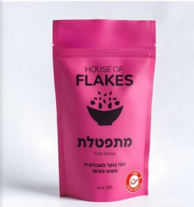 אריזת מתפתלת דגני בוקר בעבודת יד House of Flakes בצבע ורוד עם מיתוג שחור